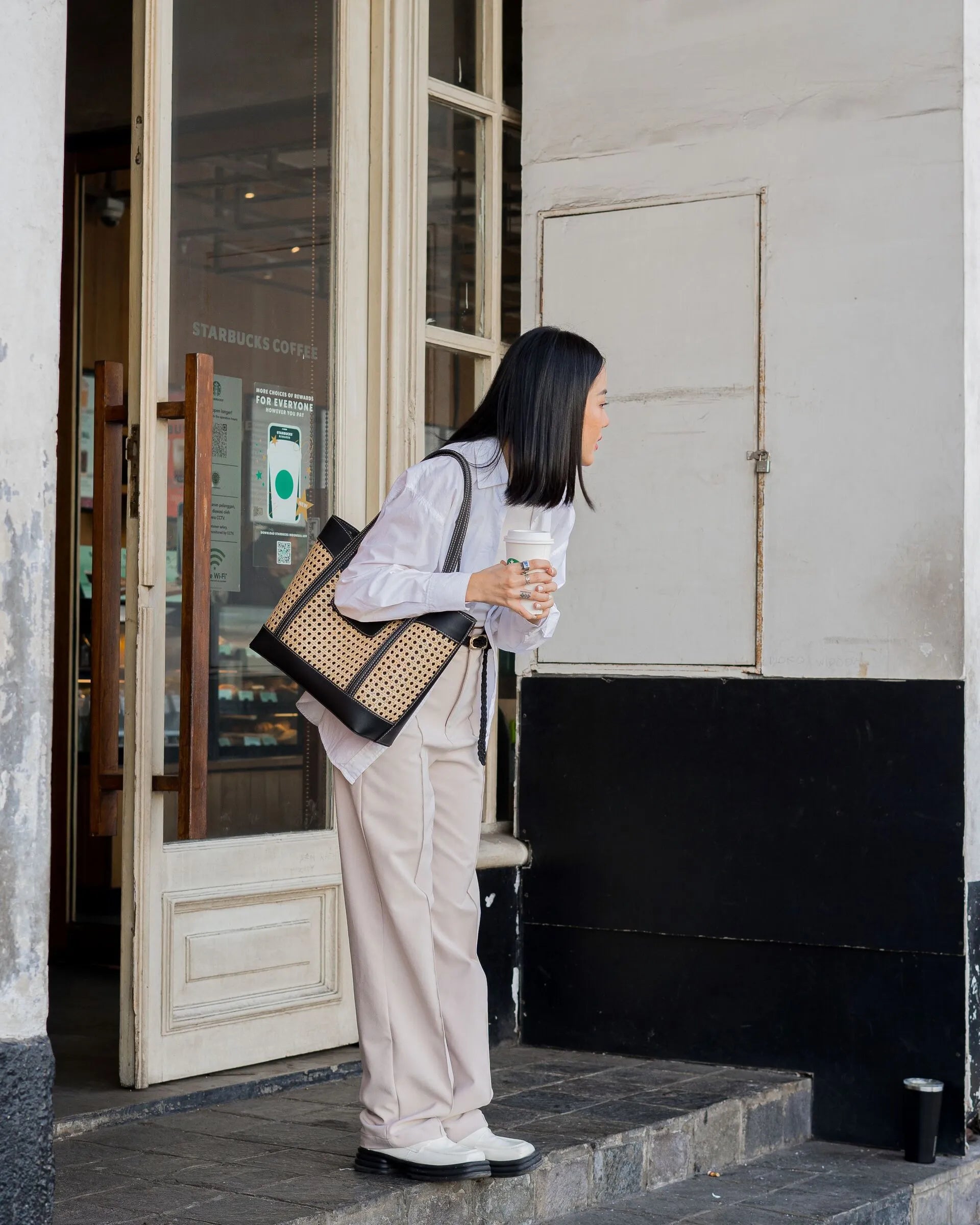 Arum Totebag Black (L) - Cein Goods