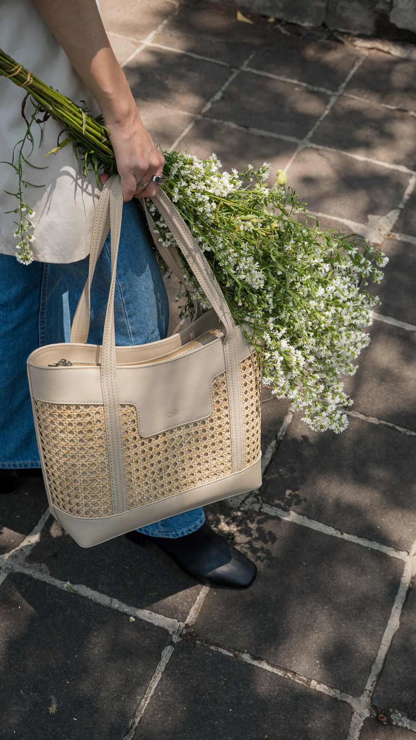 Arum Totebag Cream (L) - Cein Goods