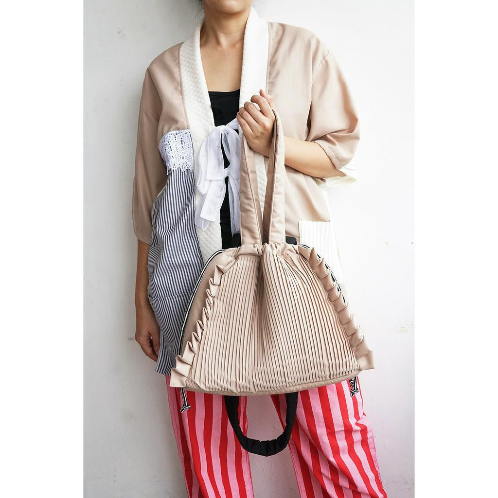 Slice Cake Pleated Bag Creamy - Mannequin Plastic