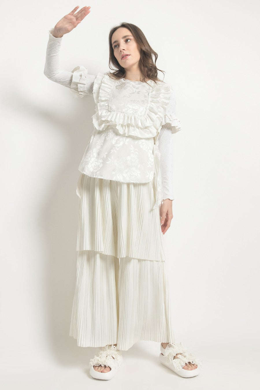 Anna Ruffle Vest White - Alexalexa