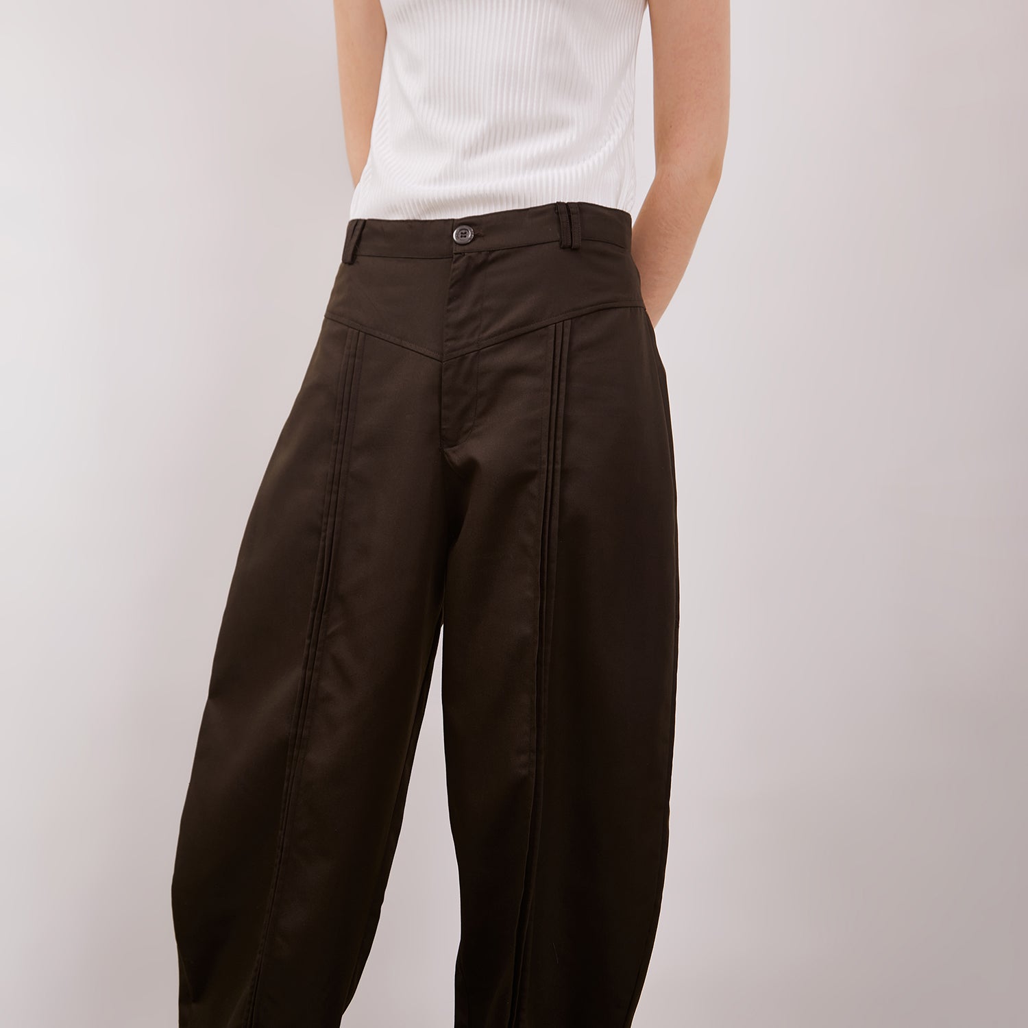 Arla Barrel Pants - Isoos Studios