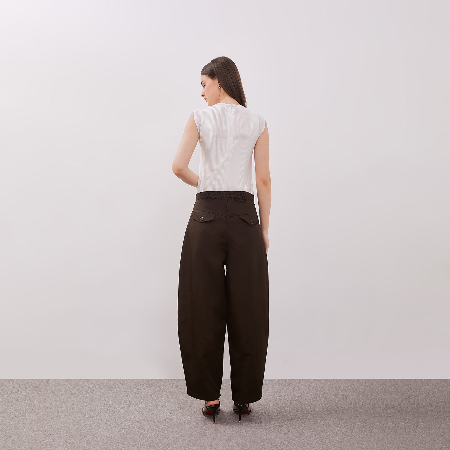 Arla Barrel Pants - Isoos Studios
