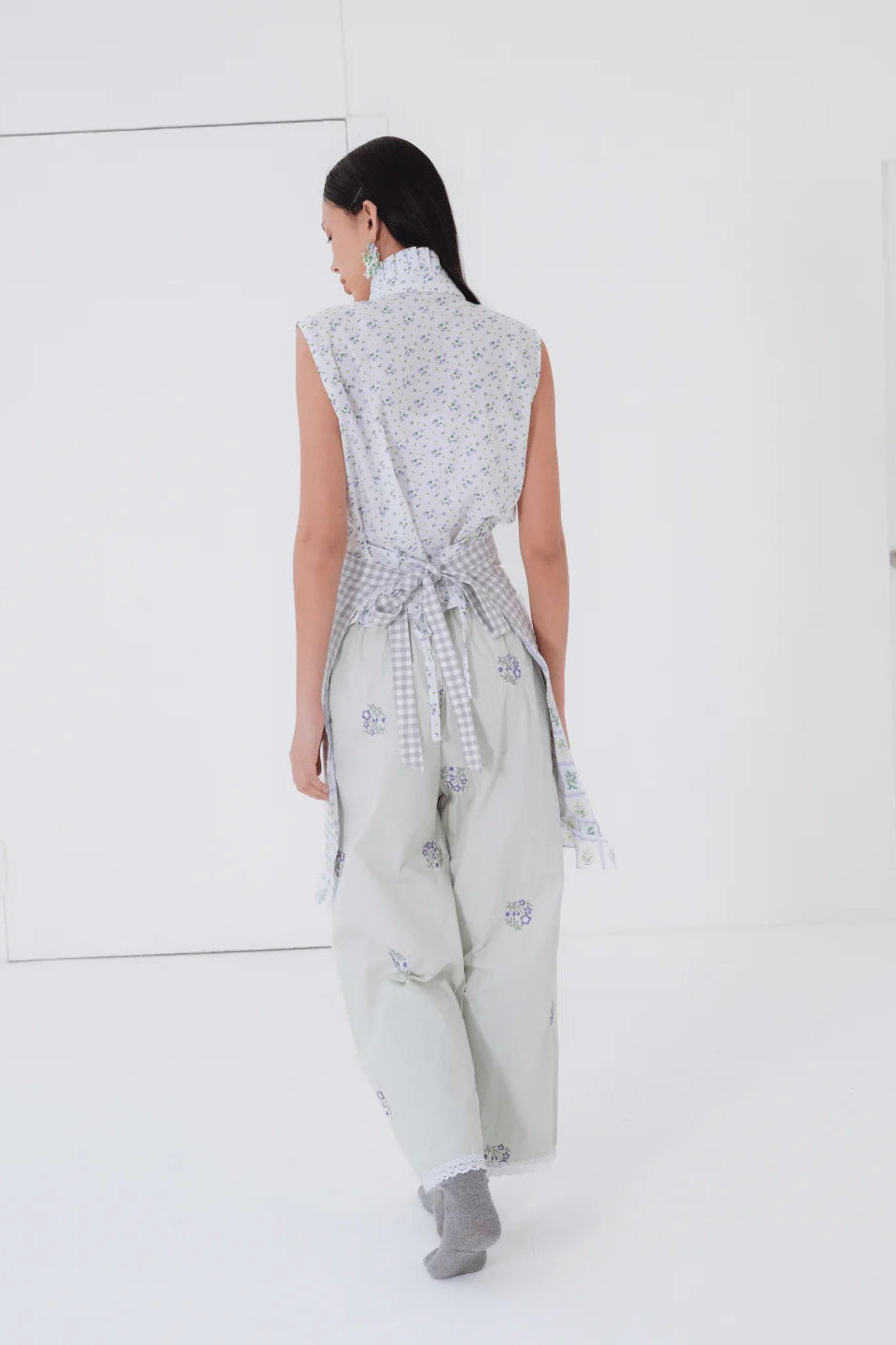 Caspian Sleeveless Blouse White - Toko Didiyo