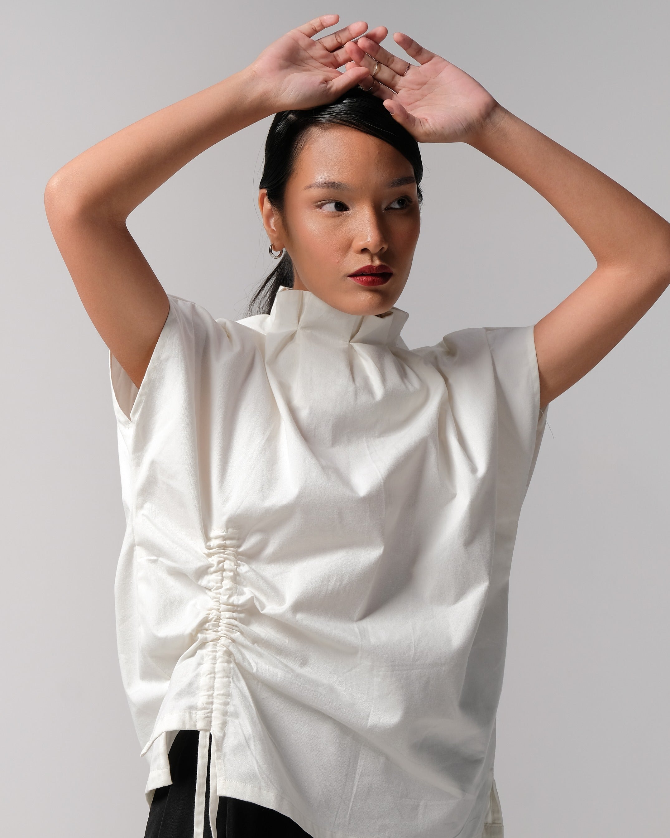 Rine Blouse BW - Kajuaruna
