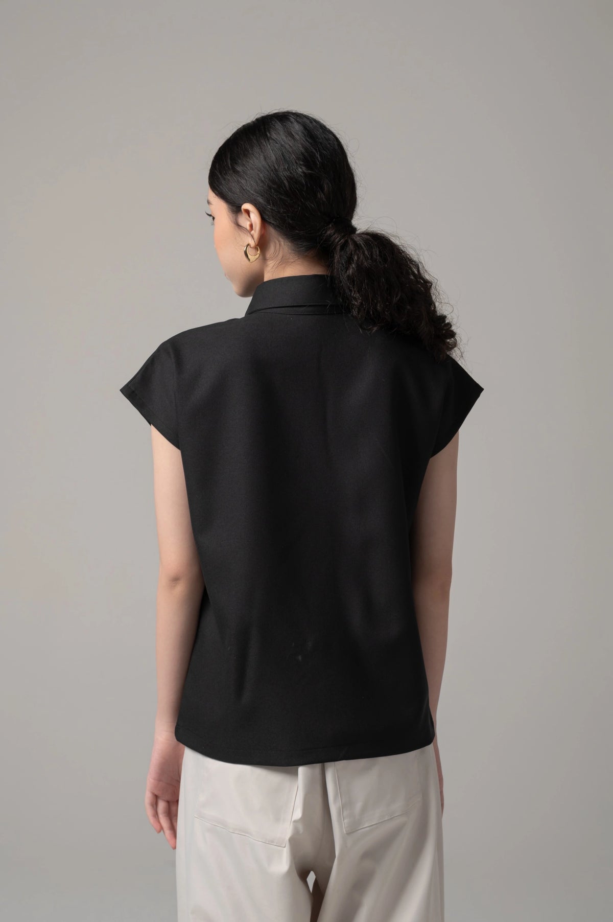 Nera Blouse Black - Kajuaruna