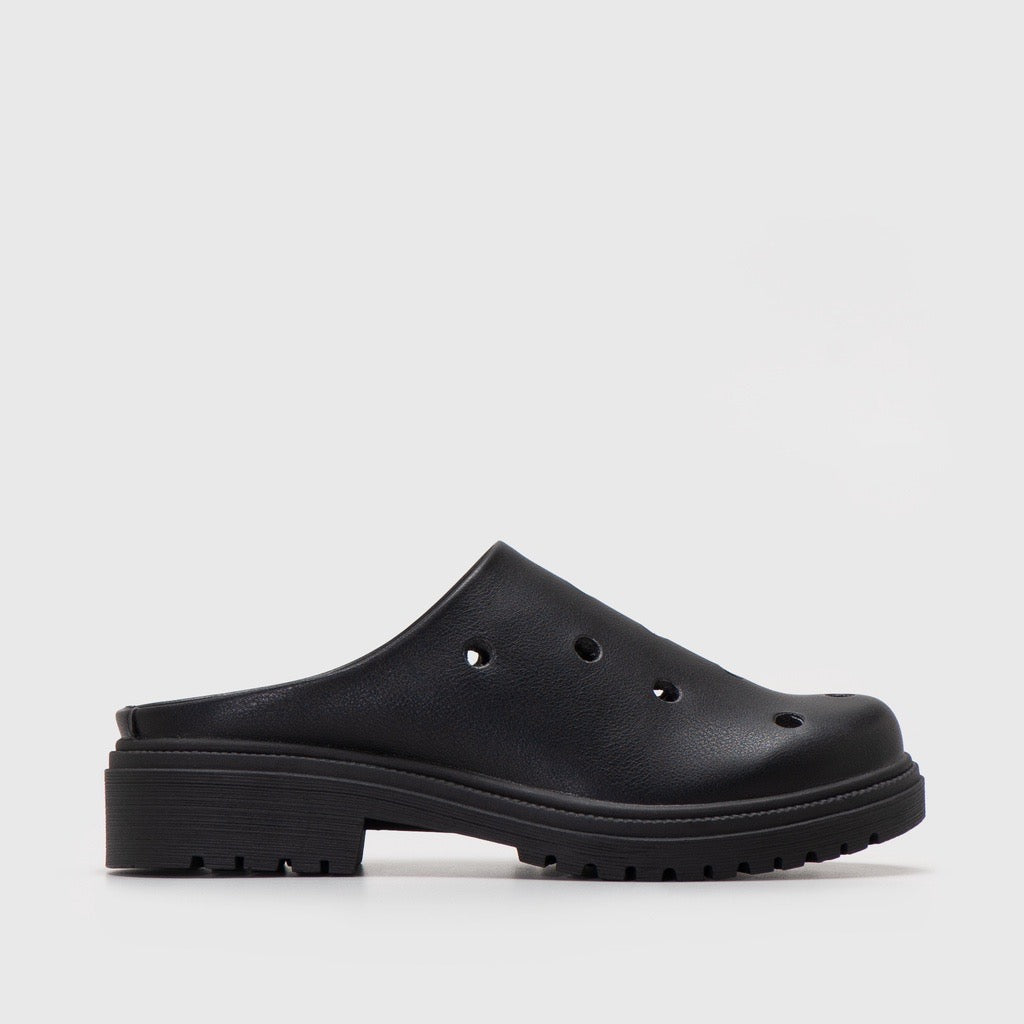 Villya Mules Black - Adorable Projects