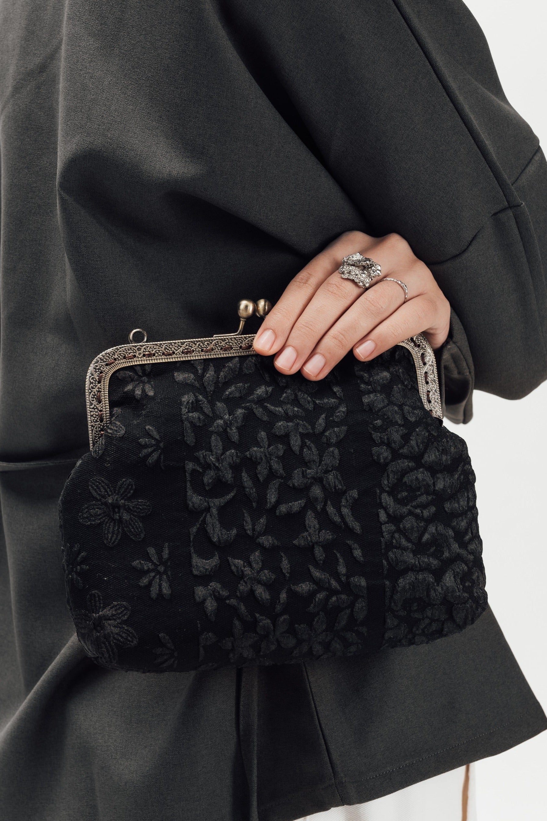 Lunaria Clutch Bag - Hintuturo