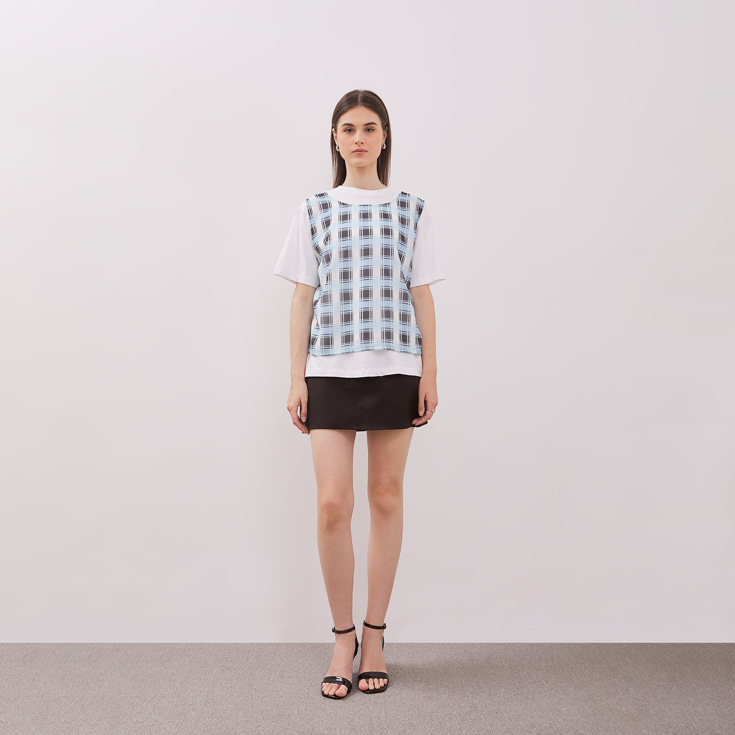 Thara T-Shirt White - Isoos Studios