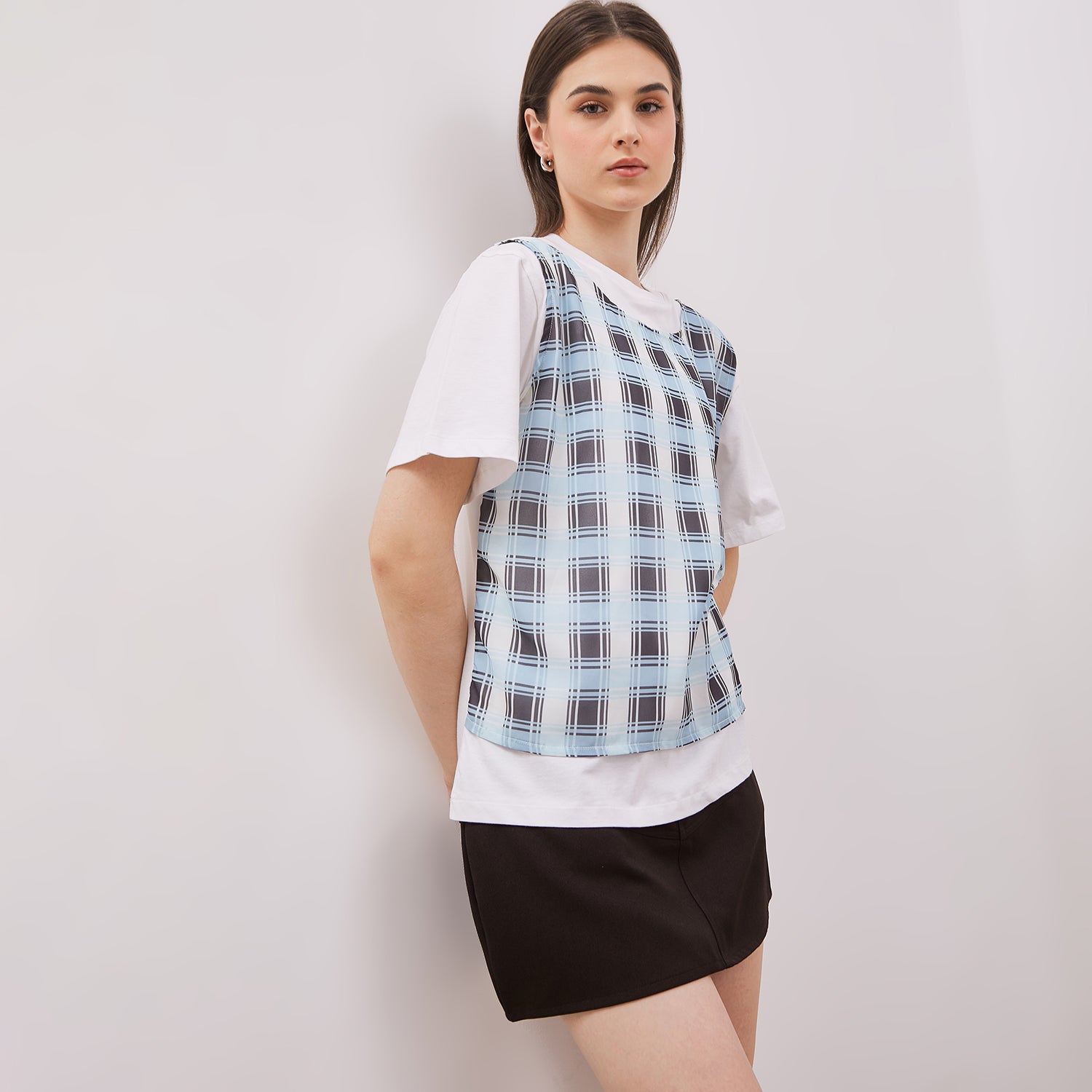 Thara T-Shirt White - Isoos Studios
