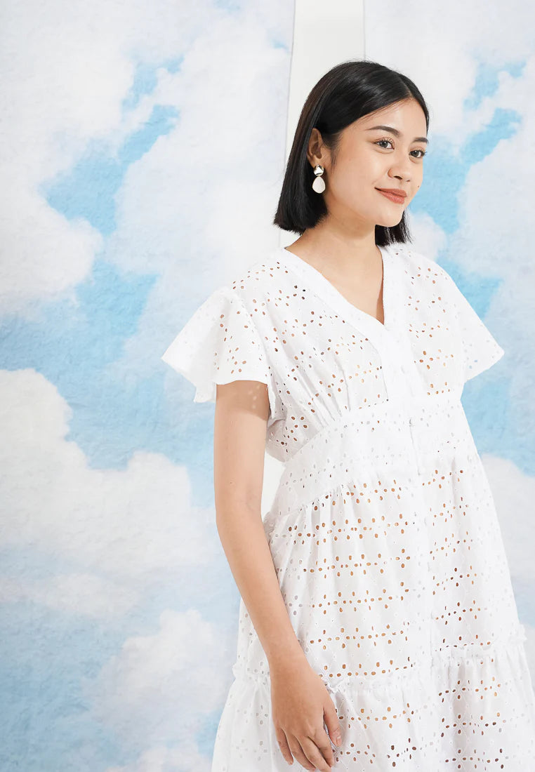 Nona Cordelia Tiered Dress Lace Porcelain Breeze - Nona