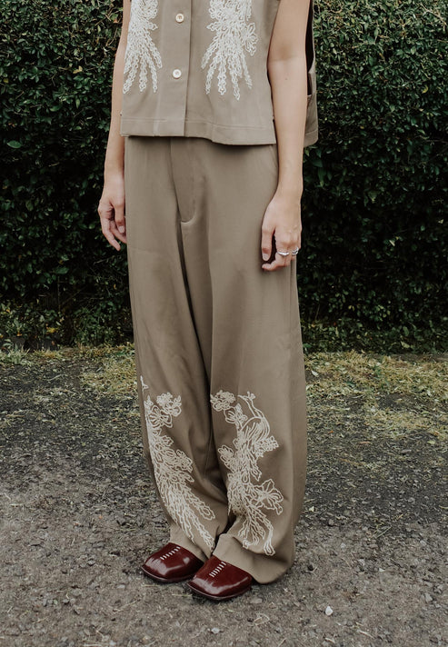 Nonaetal Hibiscus Pants - Nona