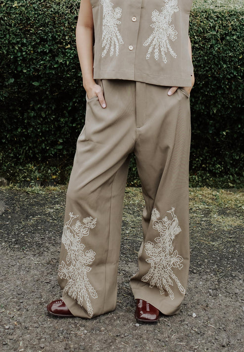 Nonaetal Hibiscus Pants - Nona