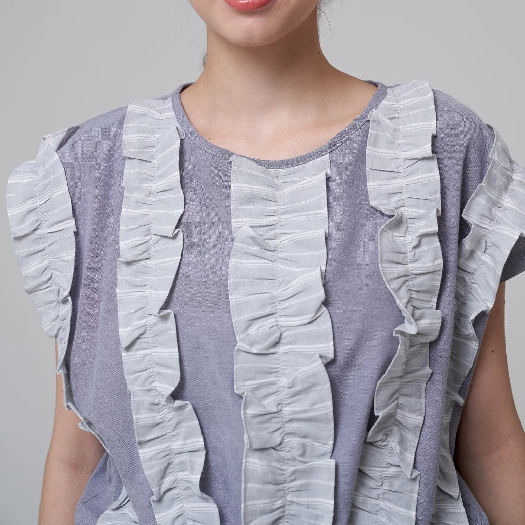 A closer look of Reta Vest from Aumone