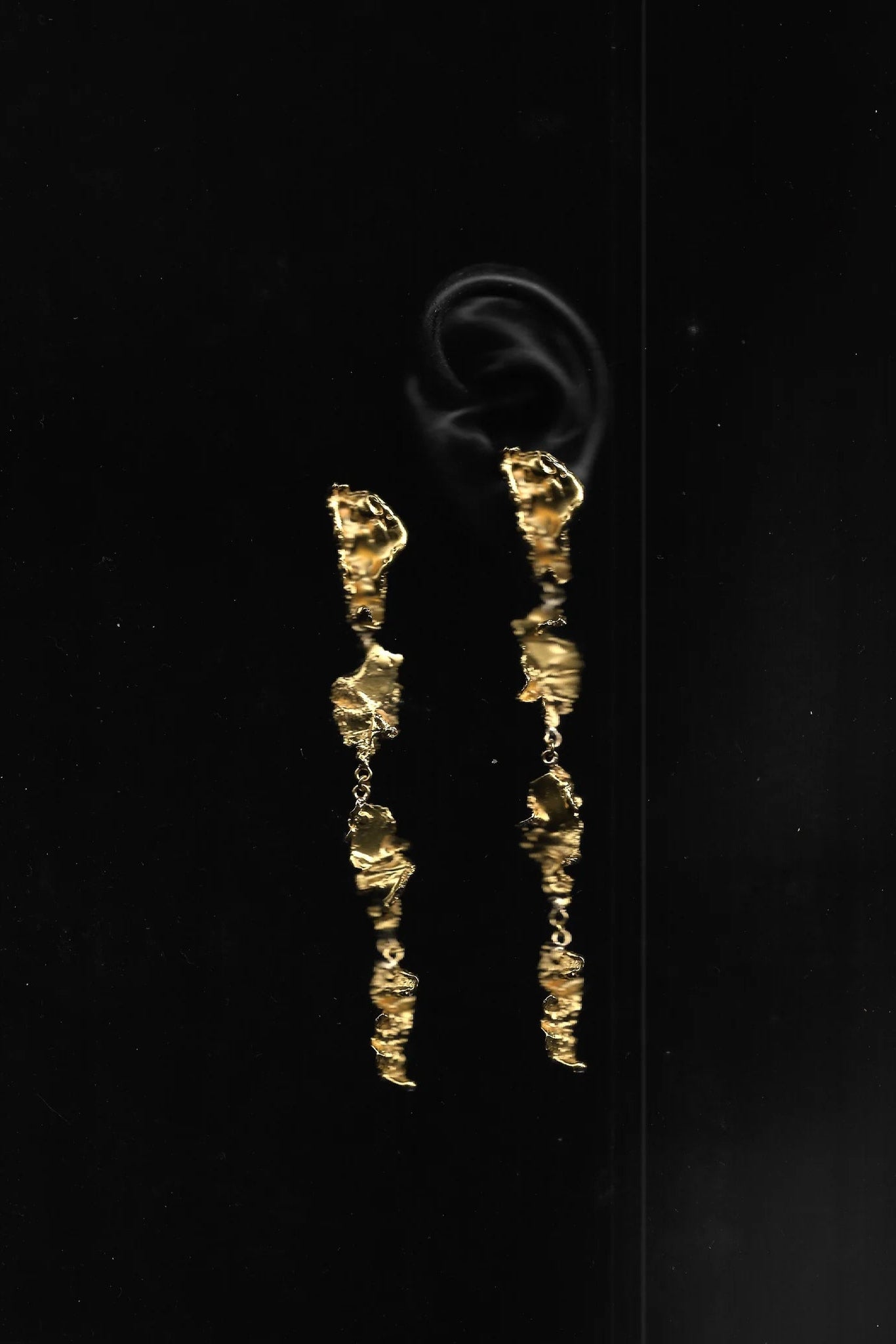 Derai Keping Earrings Gold - Gelap Ruang Jiwa