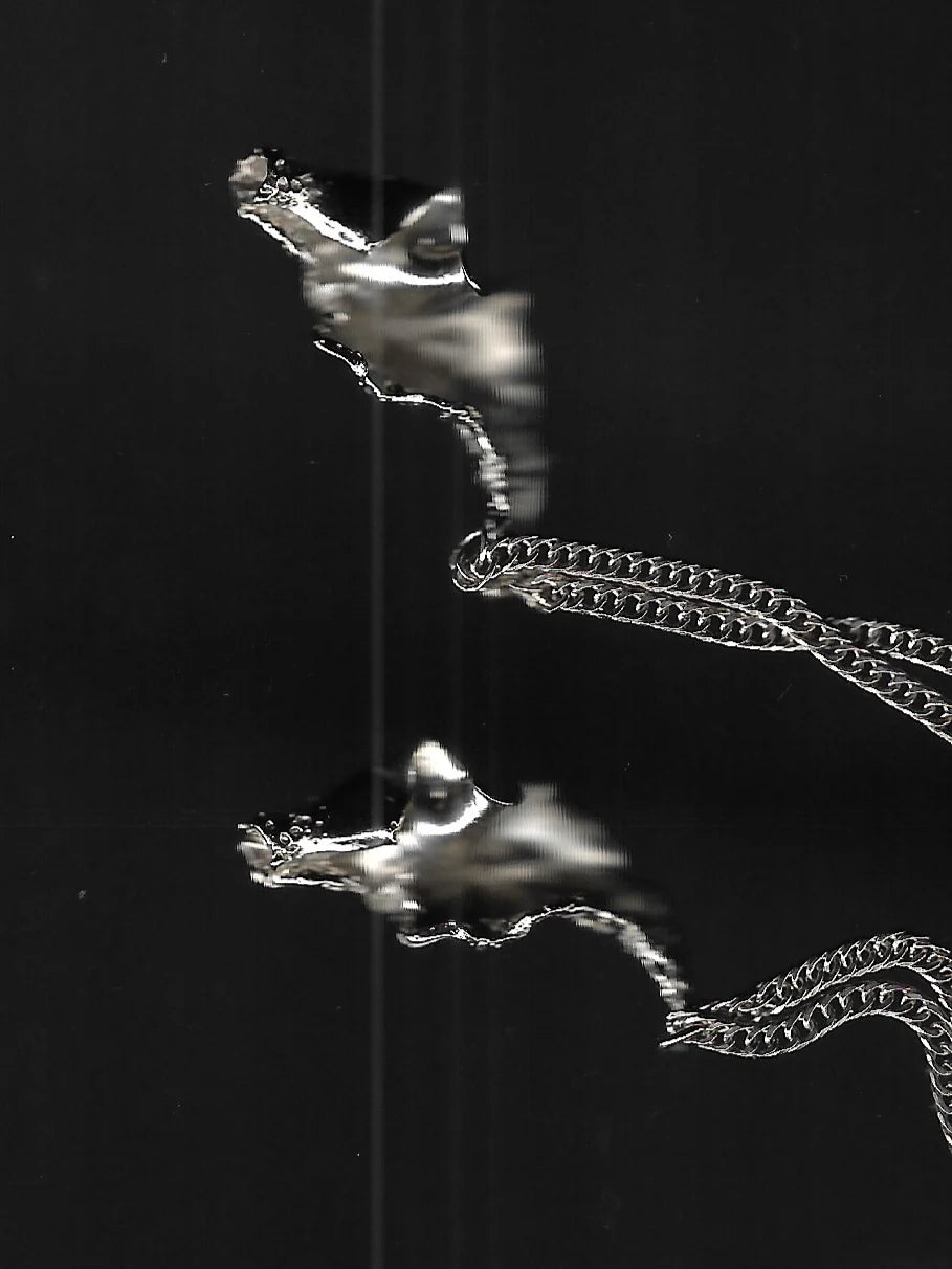 Mengering Brooch - Gelap Ruang Jiwa