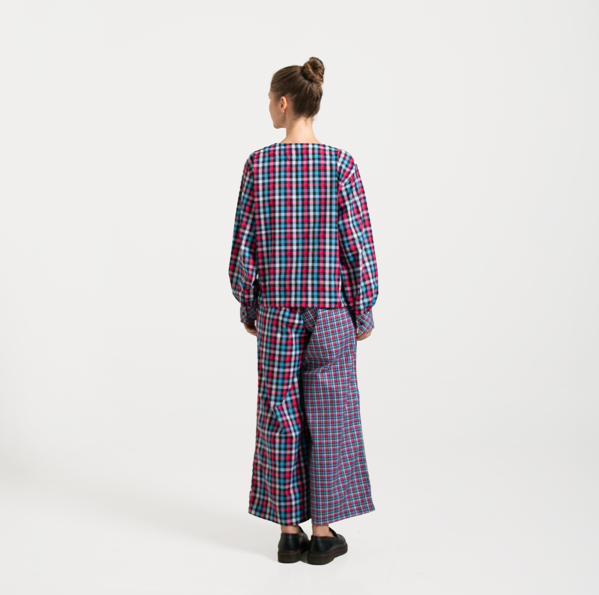 Lola Outer - Saya Saya