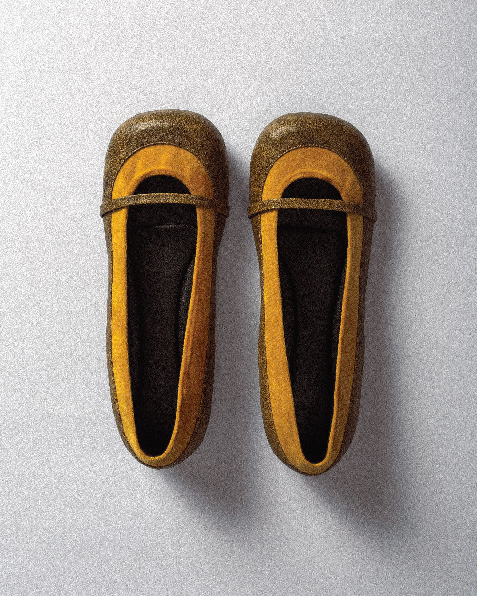 Line Flats Antique Camel - MTW