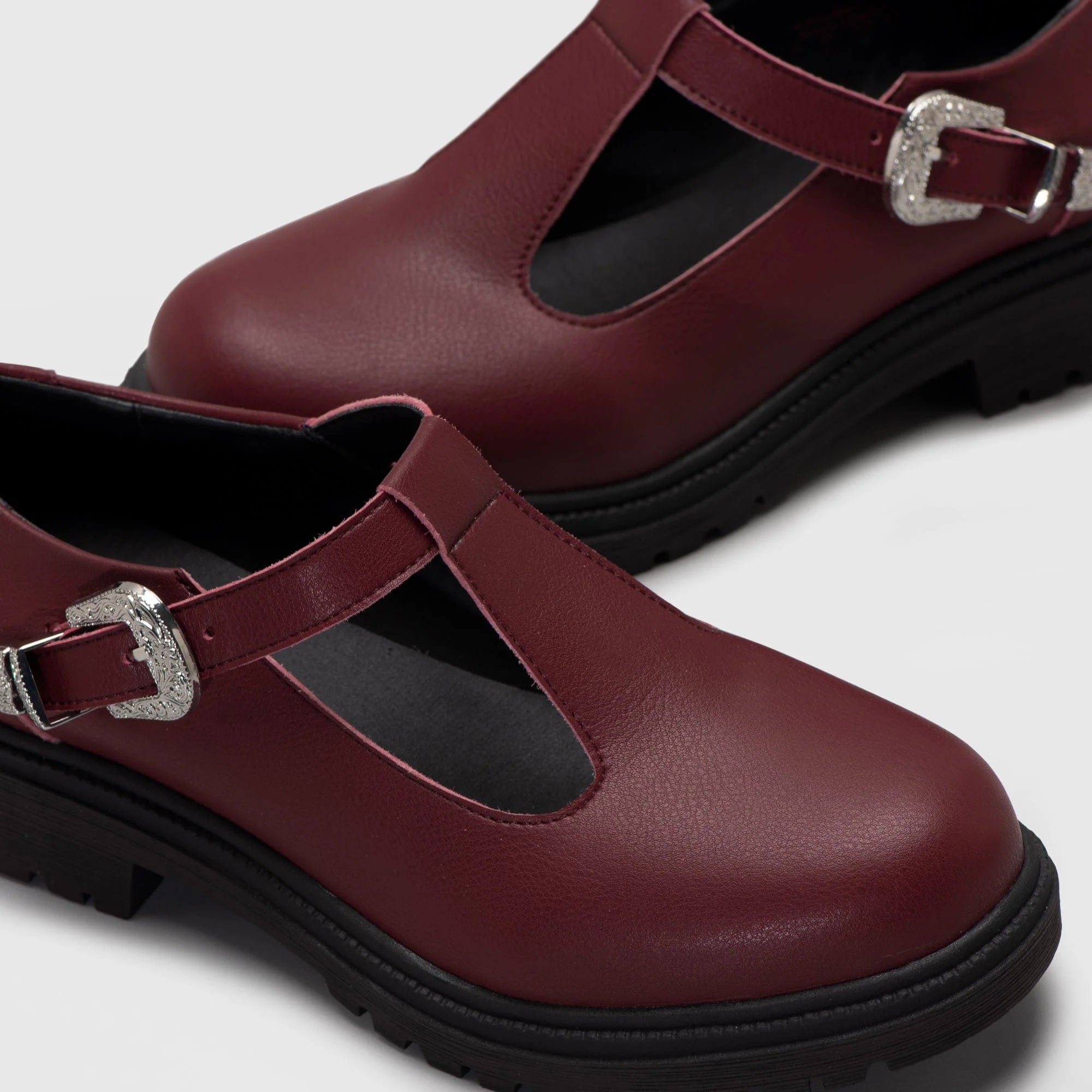 Lindy Oxford Maroon - Adorable Projects