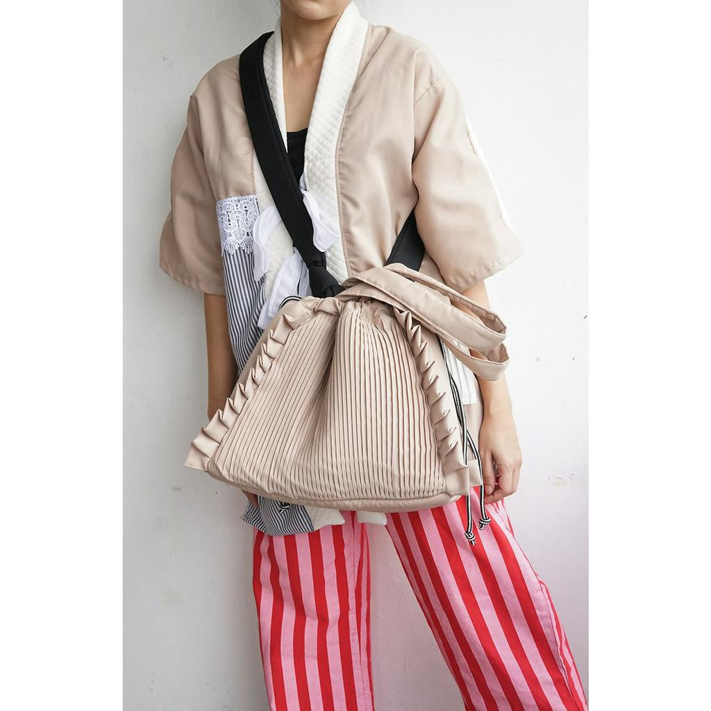 Slice Cake Pleated Bag Creamy - Mannequin Plastic