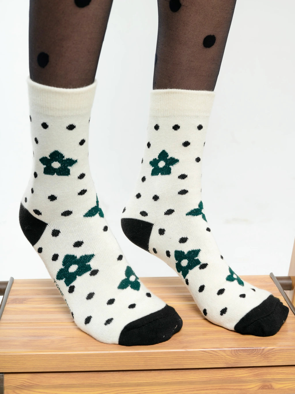 Tomomi Socks - Tome Ame