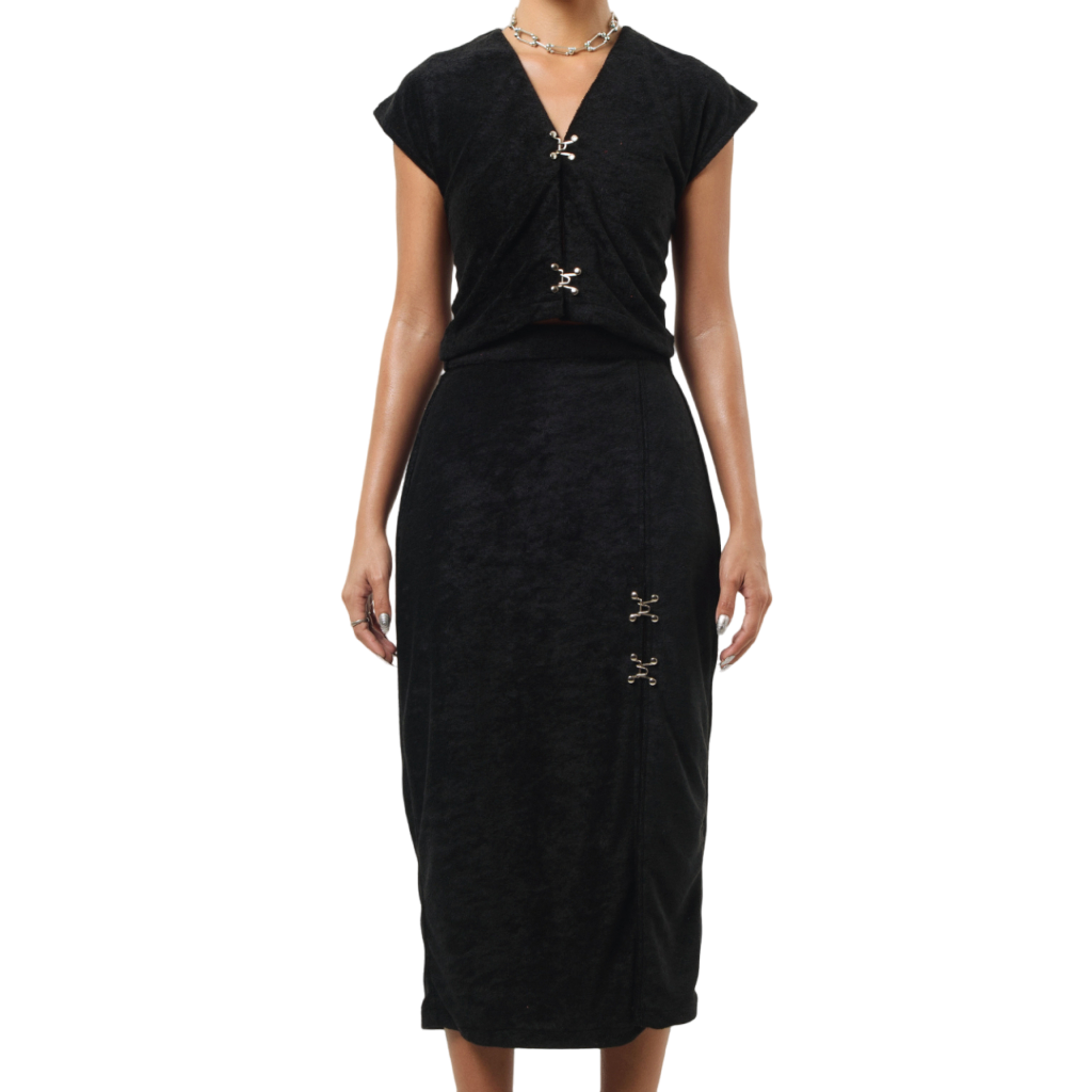 Suney Top In Black - Isoos Studios
