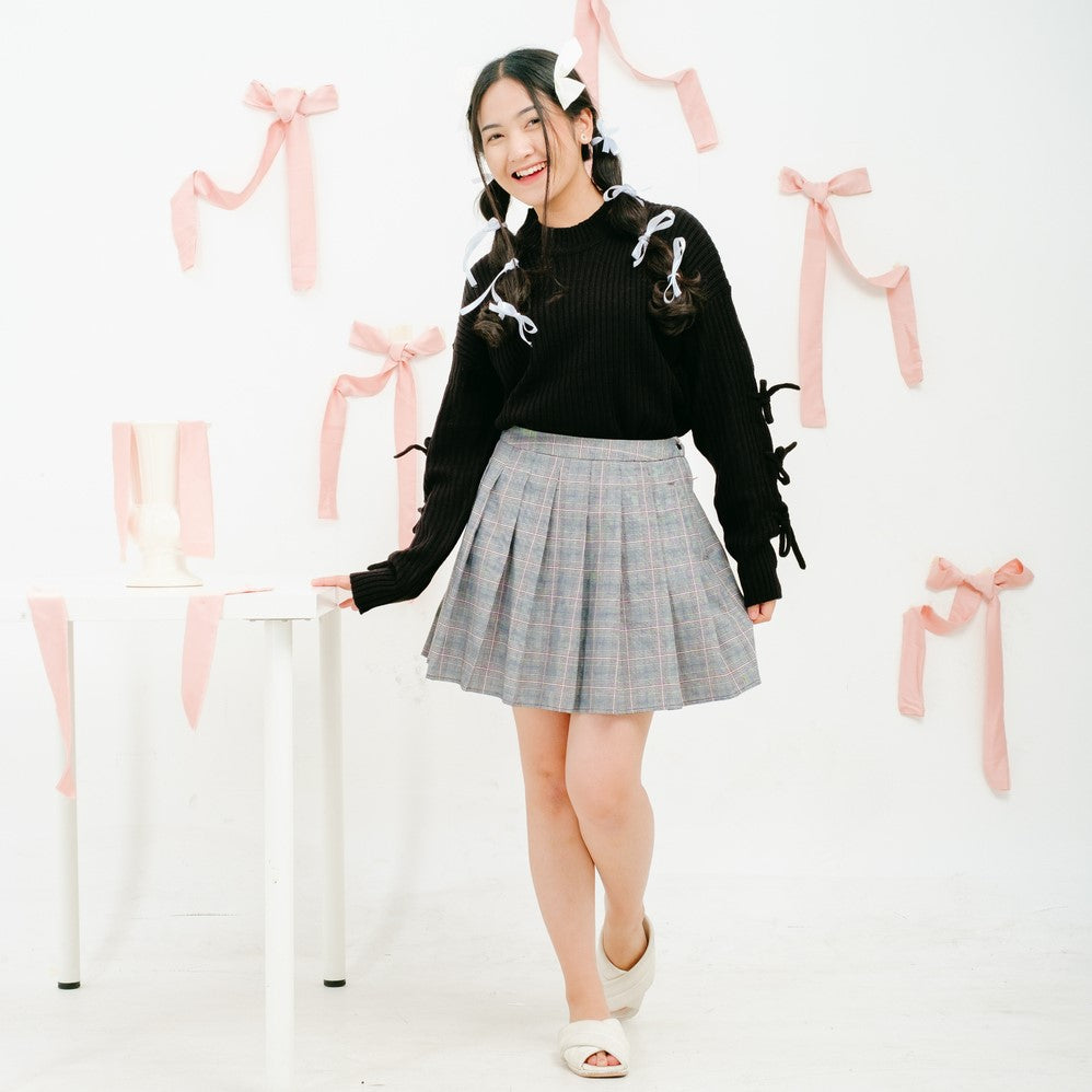 Chiquita Ribbon Sweater Black - Vintage House