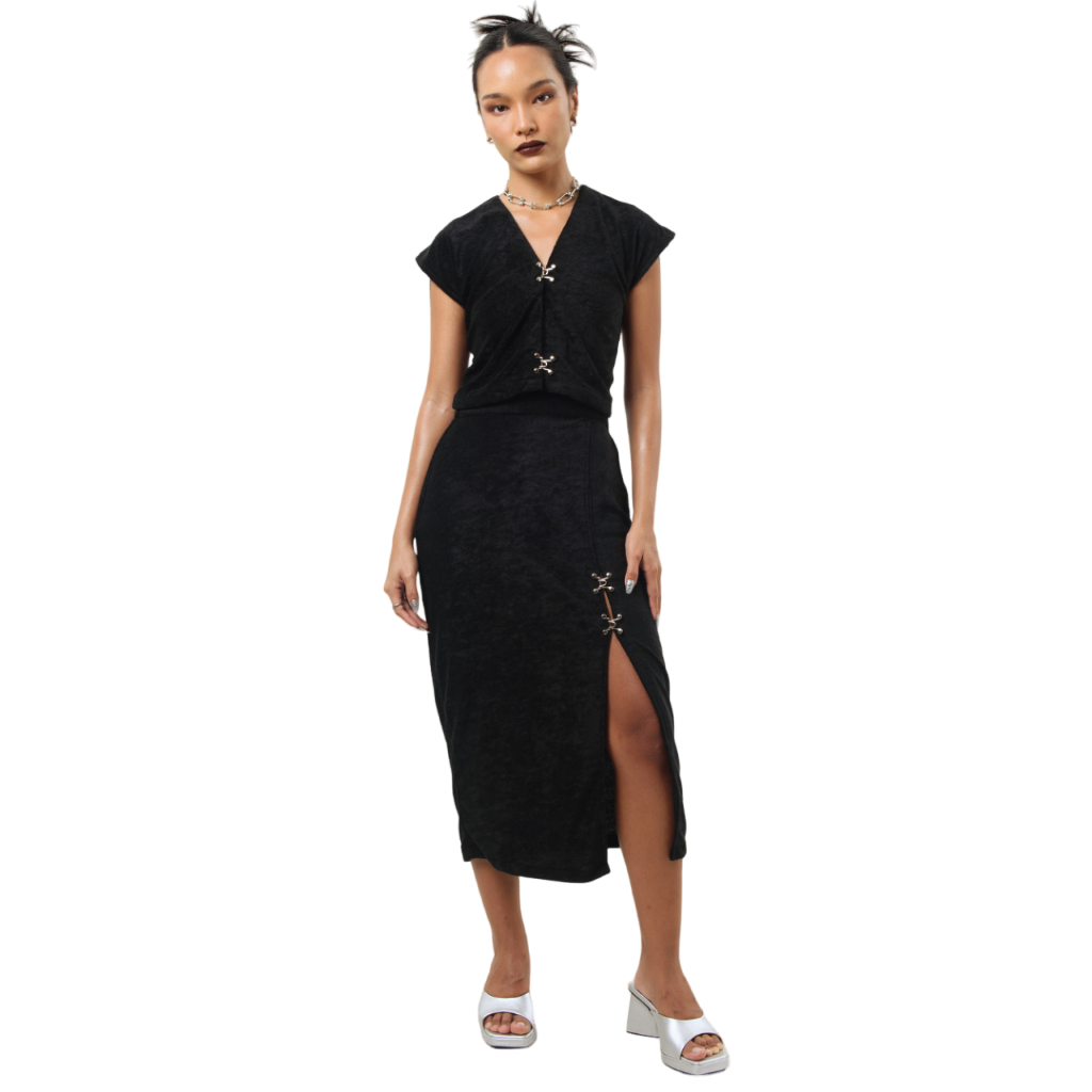 Suney Top In Black - Isoos Studios