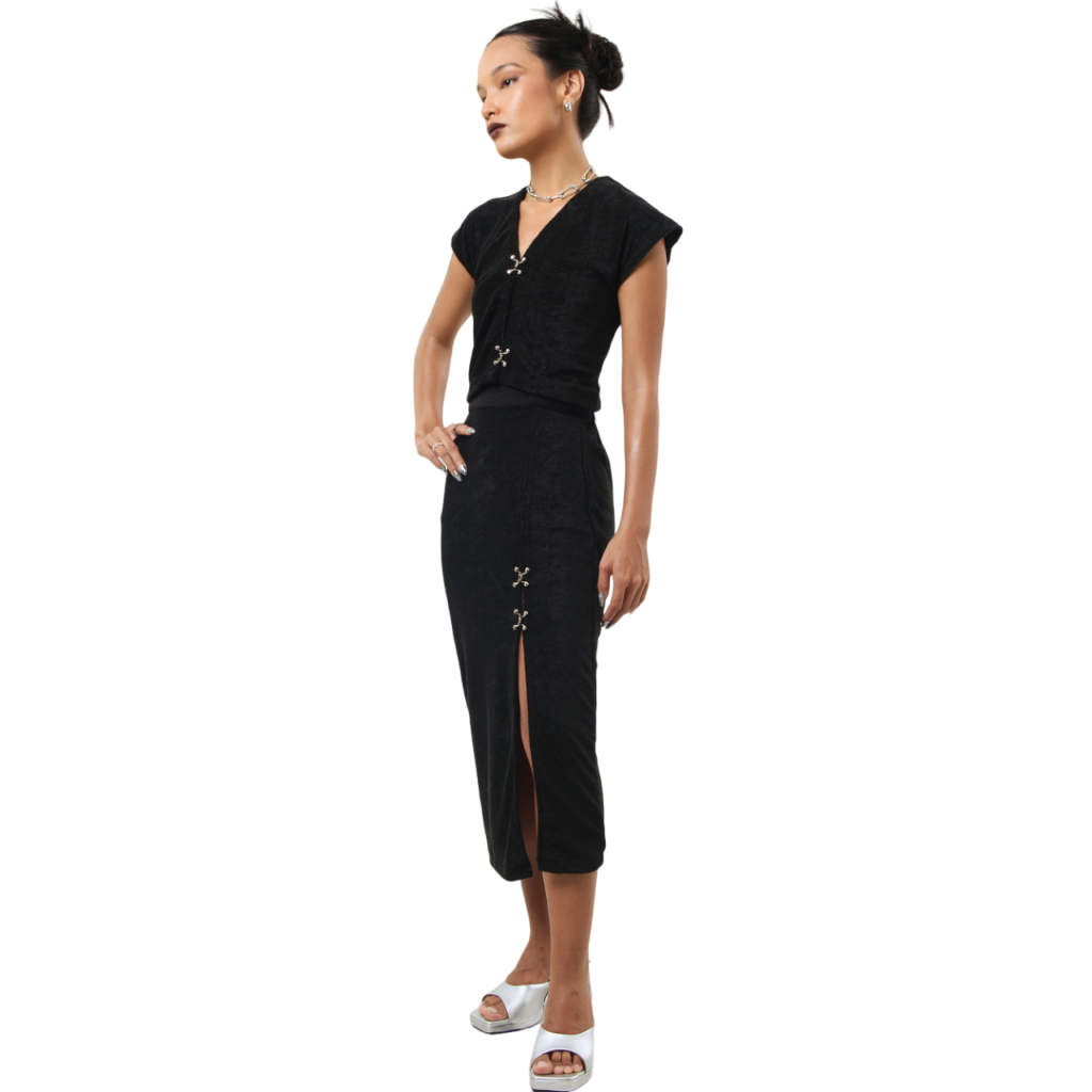 Suney Top In Black - Isoos Studios