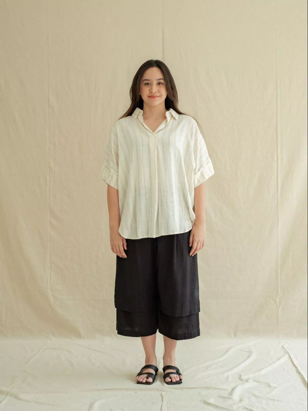 Ora Blouse - Salur Putih - Labuan Linen Wear