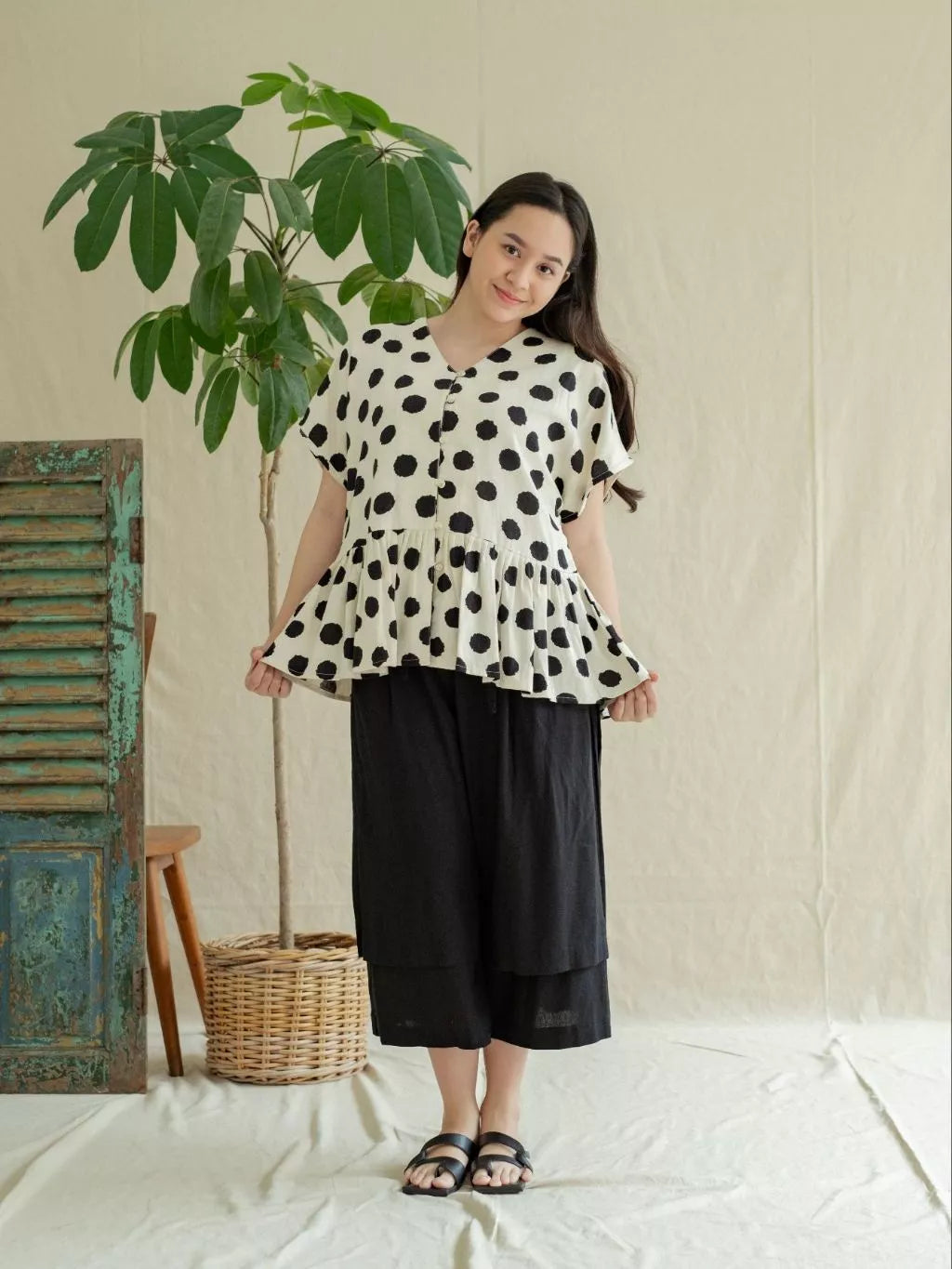 Kemeja Melasti Rample Polkadot - Labuan Linen Wear