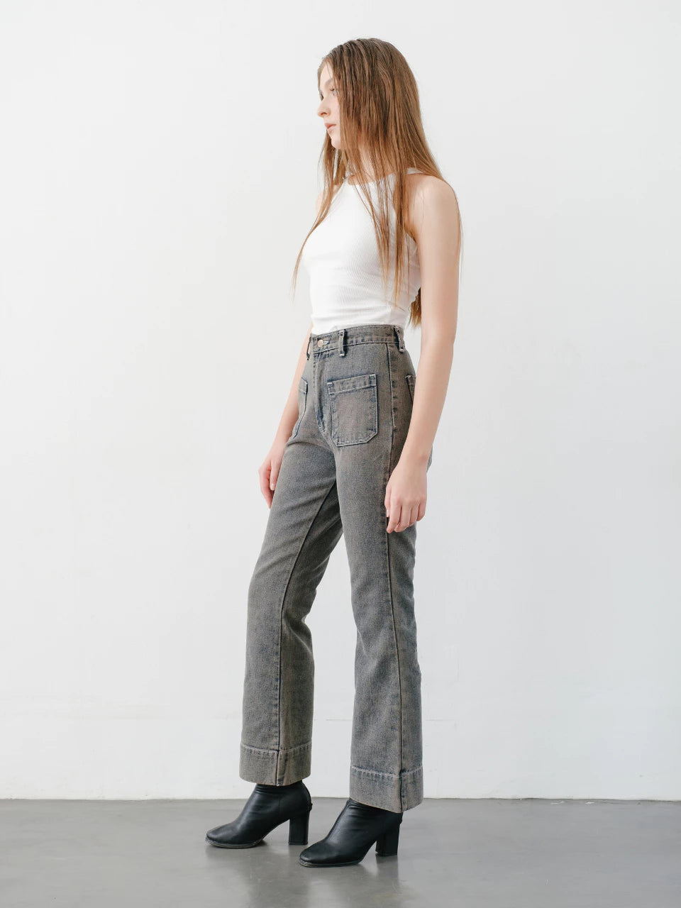 Zola Pocket Flare Jeans Pants Retro Sand - The Auctus