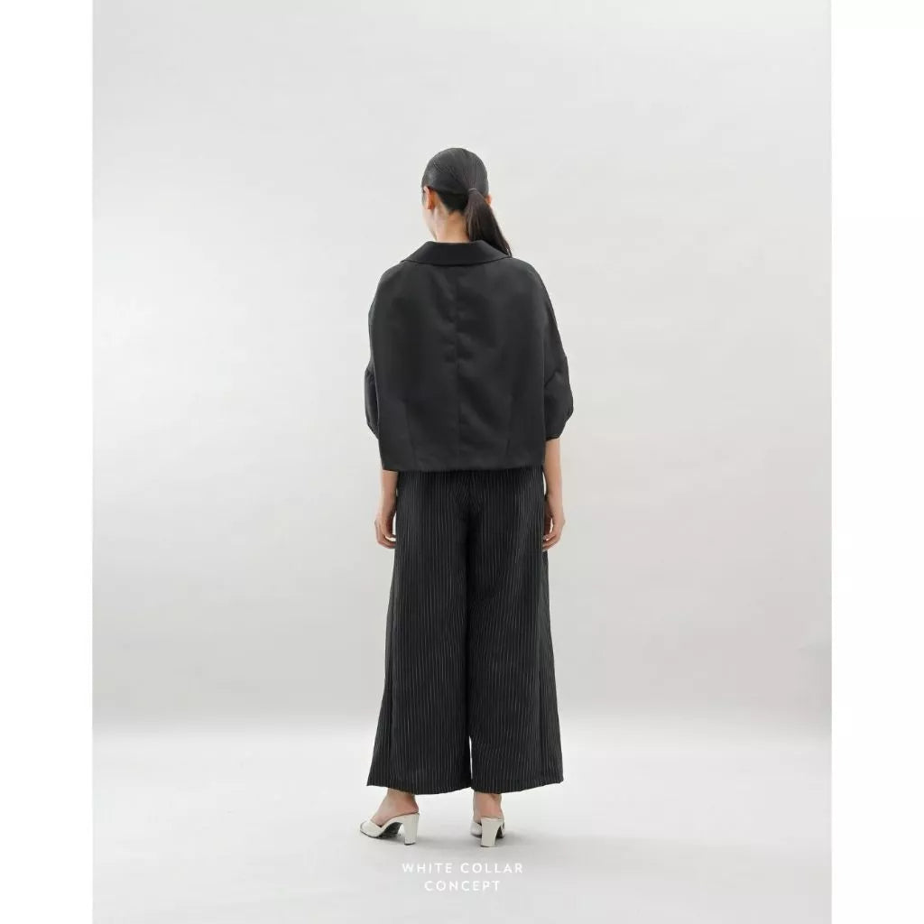Soleil Crop Jacket - White Collar Concept