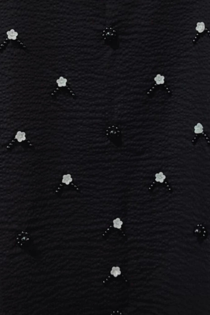 Beads Ruffle Vest Black - Aumone