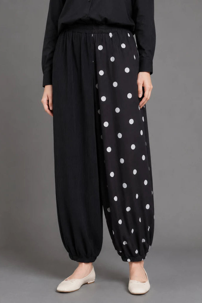 Barrel Polka Pleats Pants Black - Aumone
