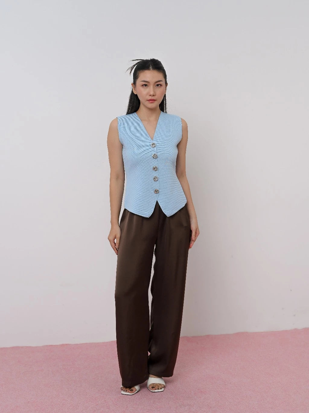 Sleeveless Knit Vest - LR Studio