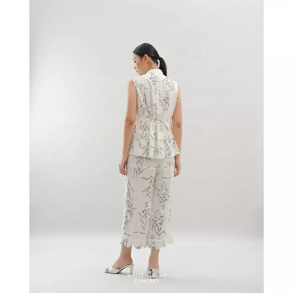 Byo Sleeveless Top - White Collar Concept