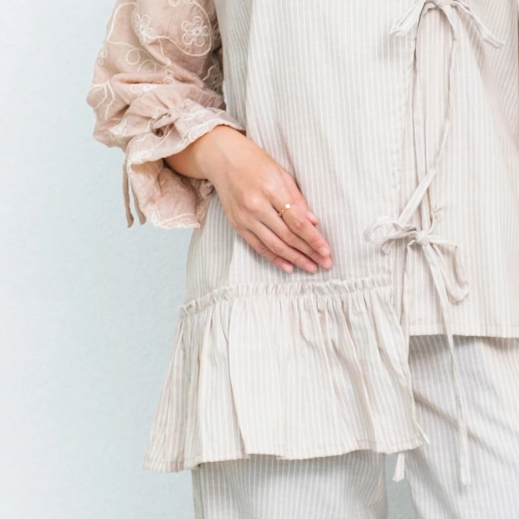 Asymmetric Peplum Top St Creme - Aumone