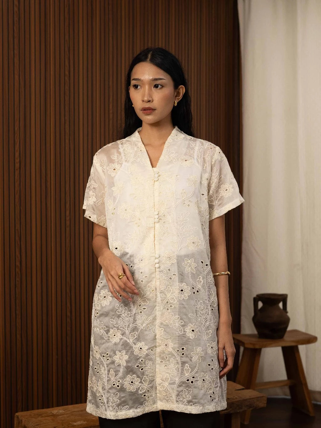 Jennaira Tunik SS Broken White - Monday To Friday