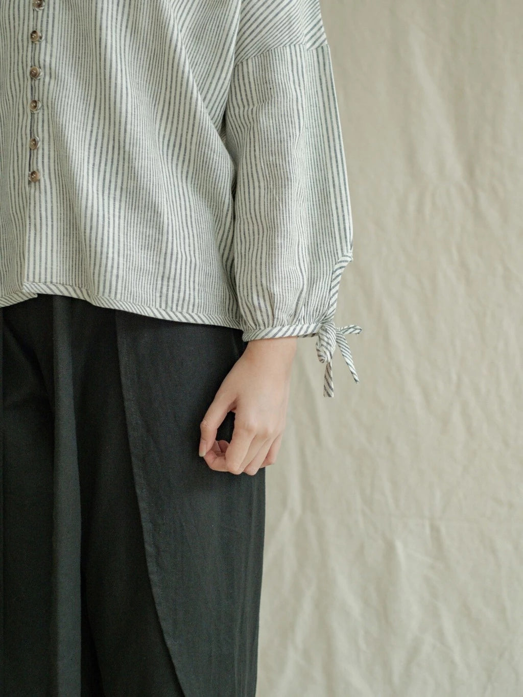 Blouse Kirana Salur Abu (New) - Labuan Linen Wear