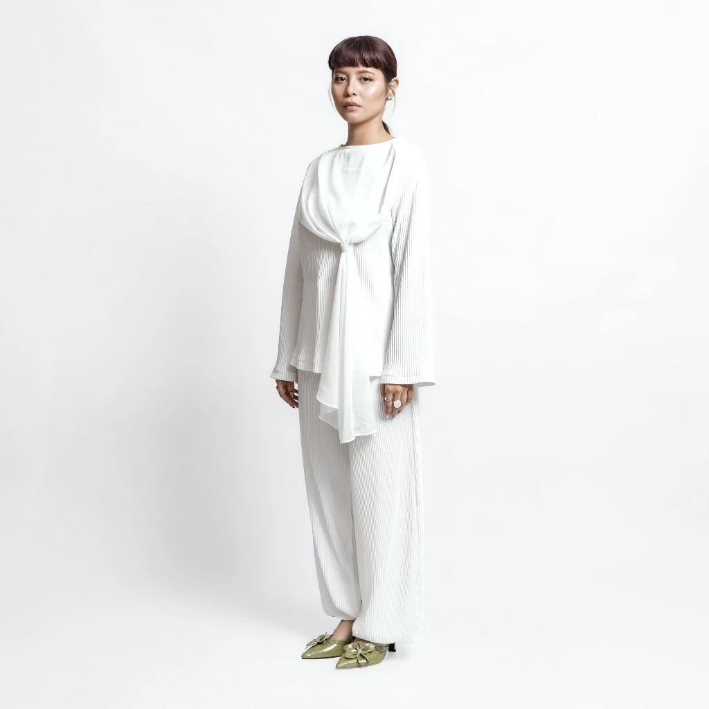 Raye Long Sleeved Pleated Set- Isoos Studios