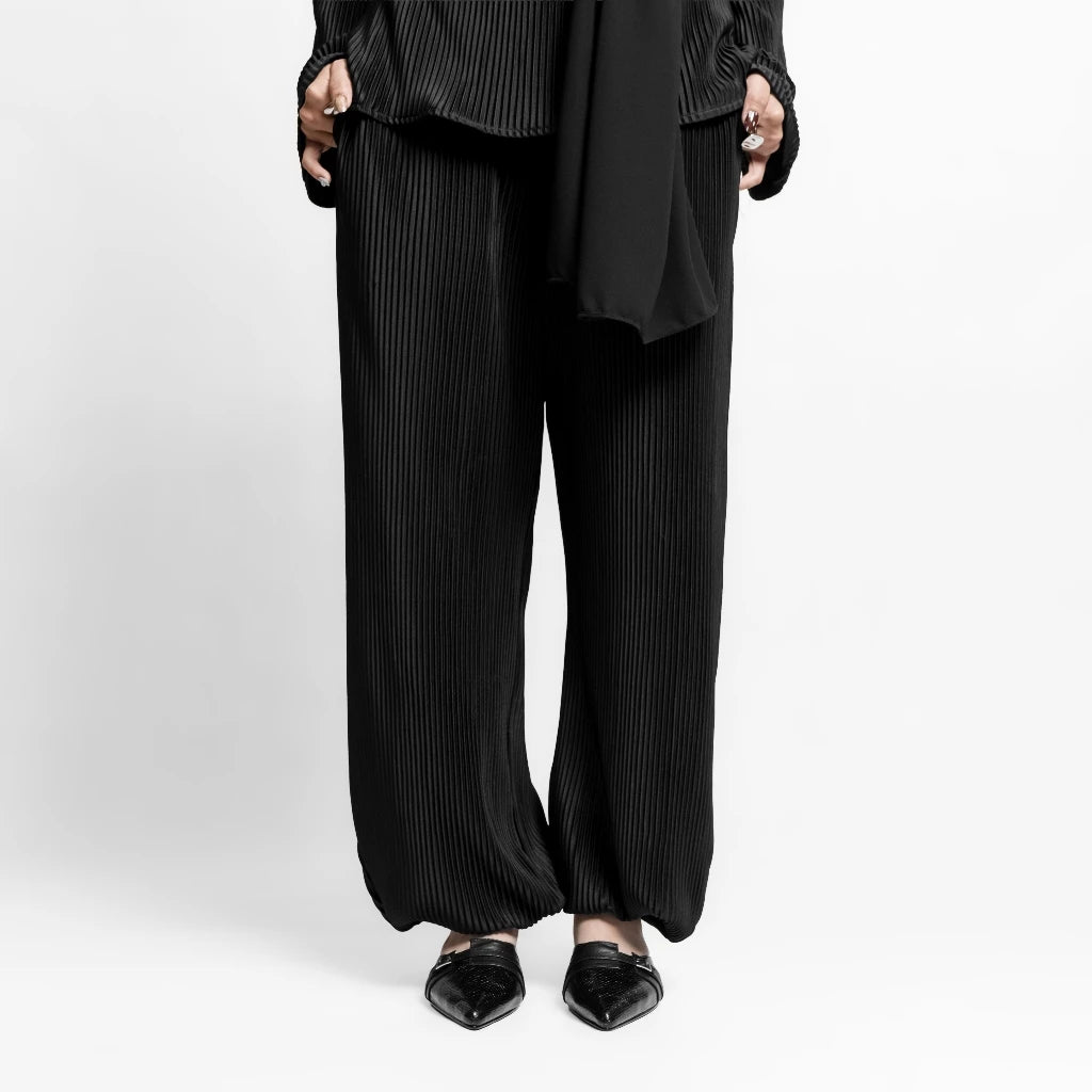 Raye Long Sleeved Pleated Set- Isoos Studios