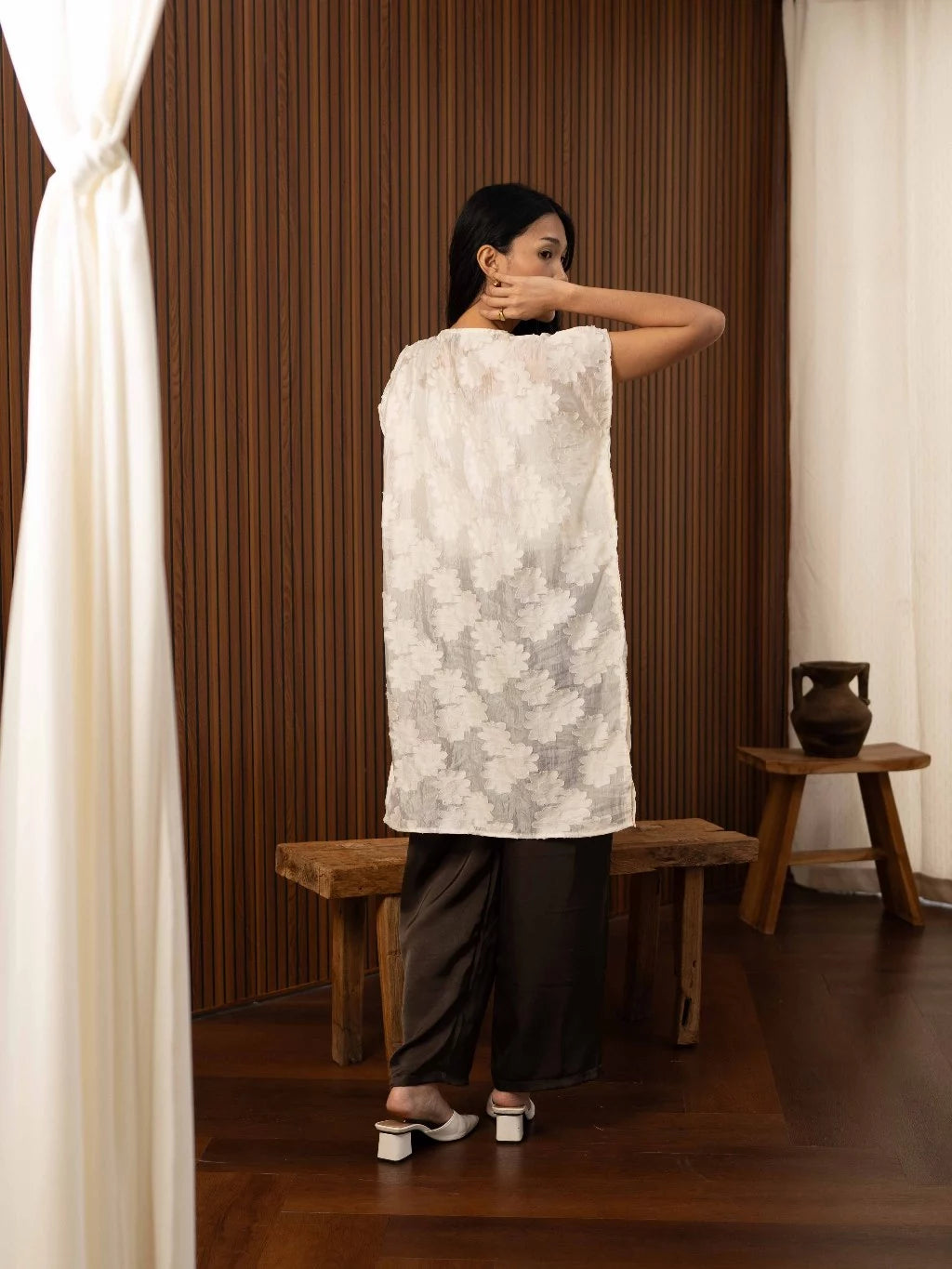 Yuna Tunik - Monday To Friday