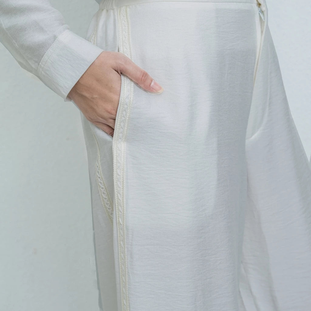 Lacey Flowy Pants White - Aumone