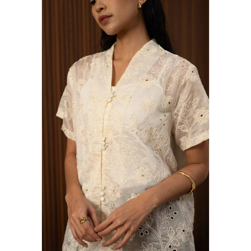 Jennaira Tunik SS Broken White - Monday To Friday