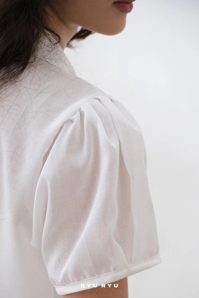 White Embroidery Collar Shirt - Ryuryu