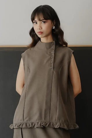 Caela Sleeveless Top Latte - Isoos Studios