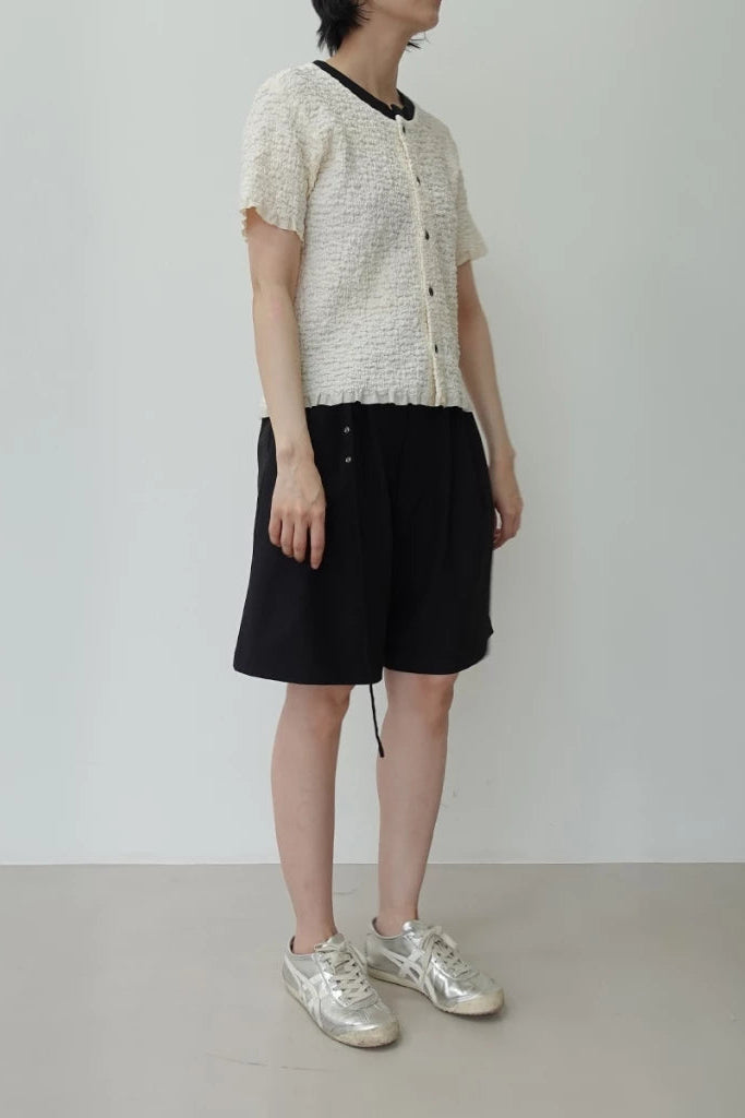 Crinkle Contrast Neck Top - Argyle & Oxford