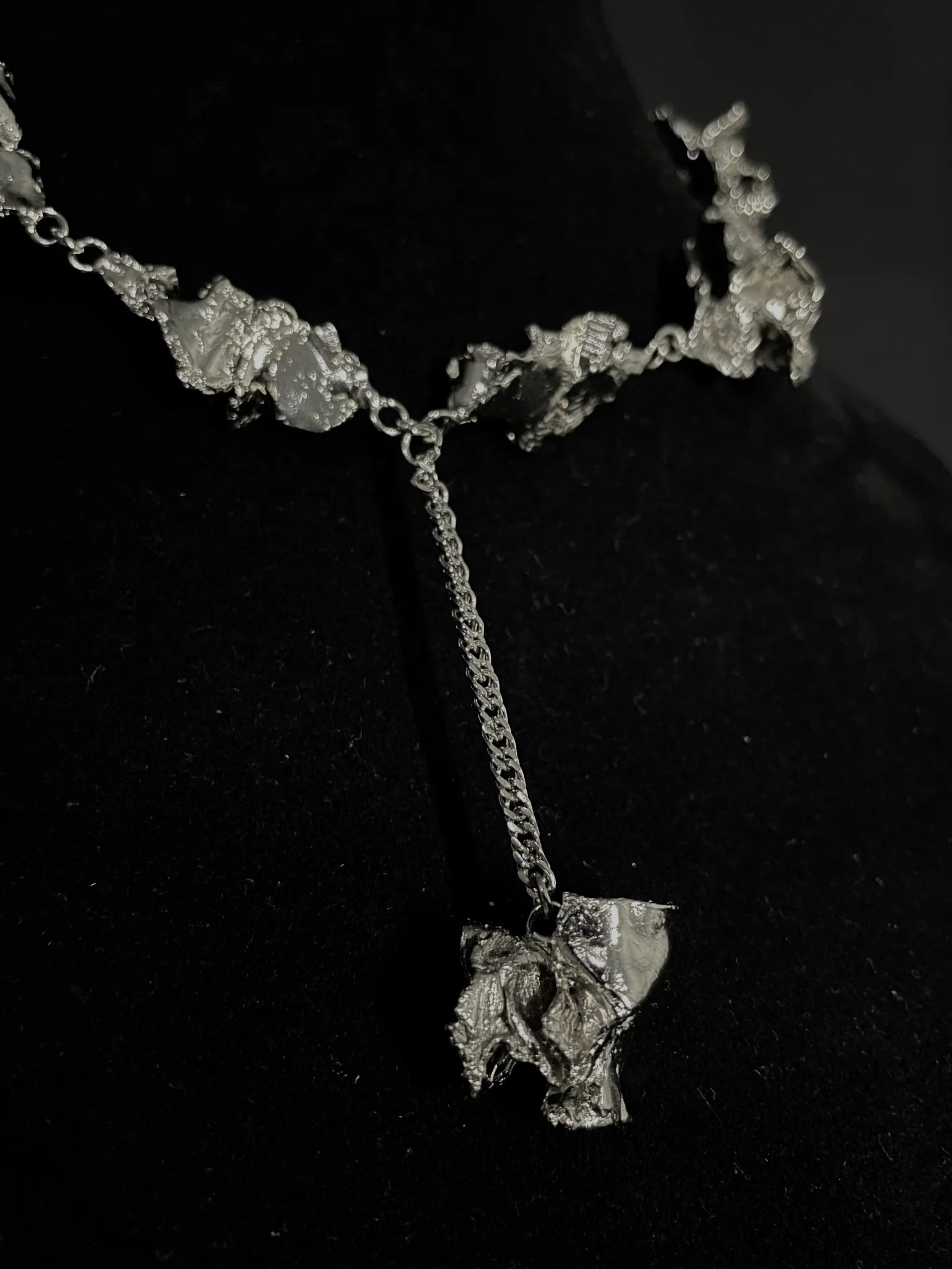 Keping Gugur Necklace - Gelap Ruang Jiwa