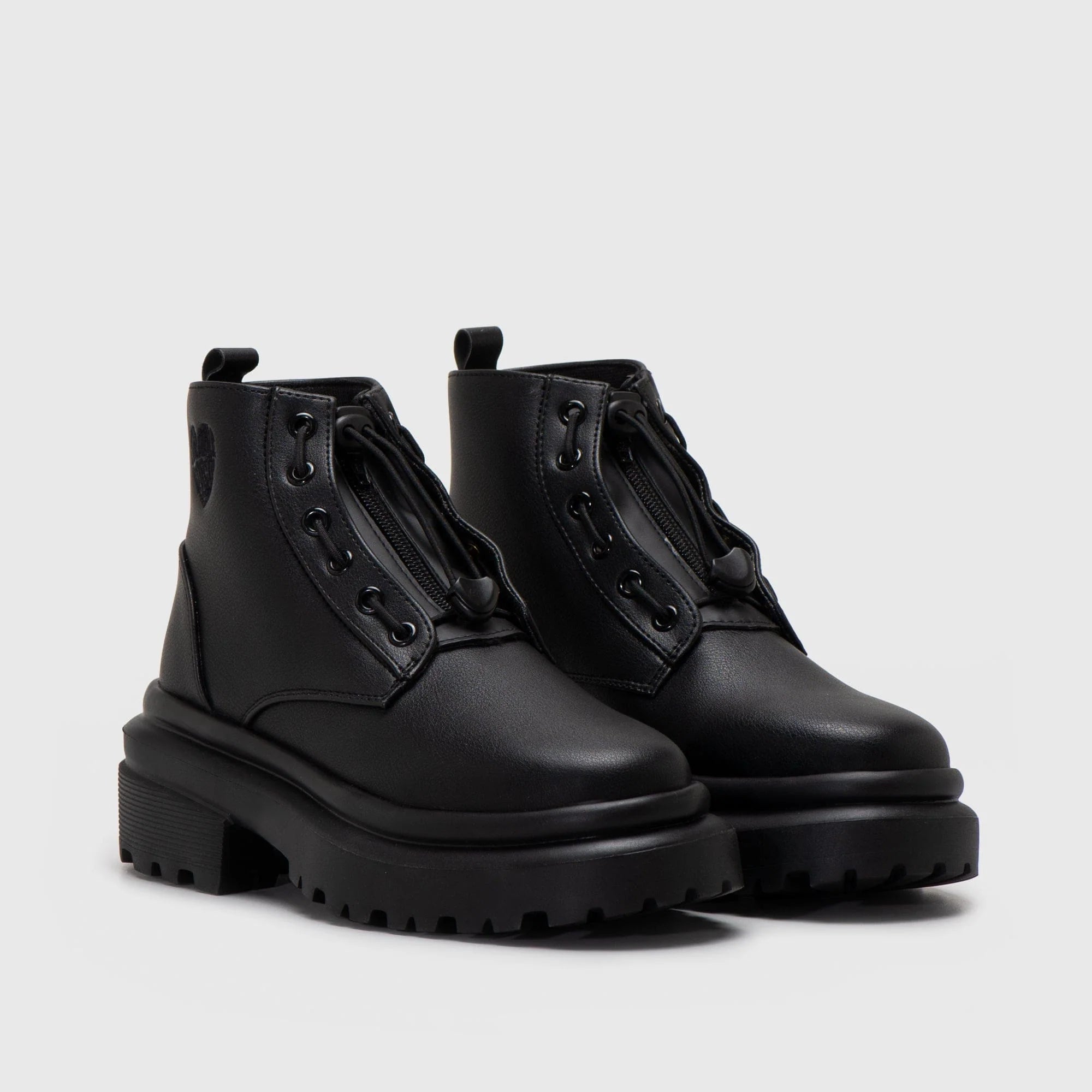 Adorable Projects Noemi Boots Black