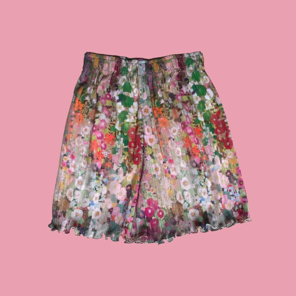 Powder Shorts - Pleatsssi